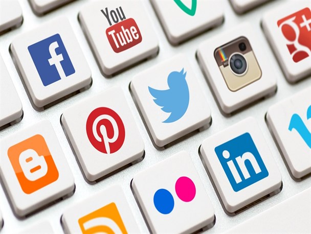 تردید، نفرت، تفرقه سه هدف دشمن در فضای مجازی/ بساط تبدیل فضای مجازی به ابزارِ تو دهنی به دشمن را فراهم کنیم