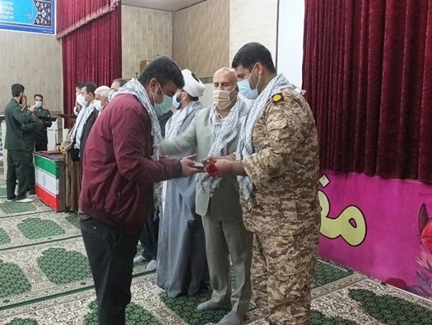 تجلیل از خادمان مقابله با کرونا درگچساران+تصاویر