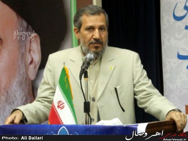 استفاده از اشعار بیش از ۲۰۰ نفر از شاعران منطقه در کتاب “پس مویه های زلزله ارسباران”