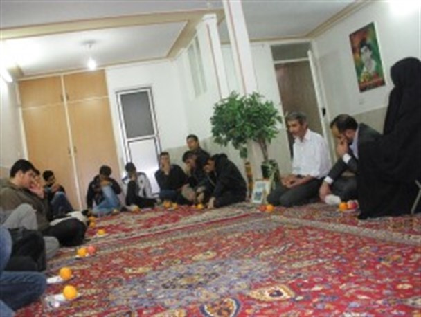 دیدار اعضای کانون بسیج مهندسین از خانواده معظم شهدا