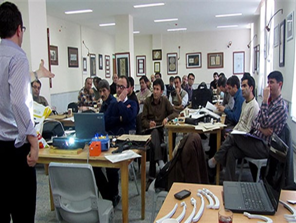 کارگاه آموزش خوشنویسی در ملکان برگزار شد