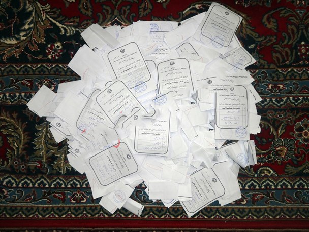 همه اتفاقاتی که در جلسه وحدت سال 90 رخ داد + اسناد