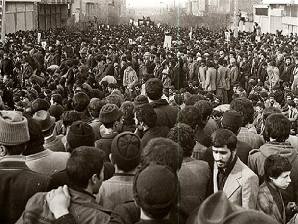 حکایت این دیگ سنگی در آن روز پر تب و تاب