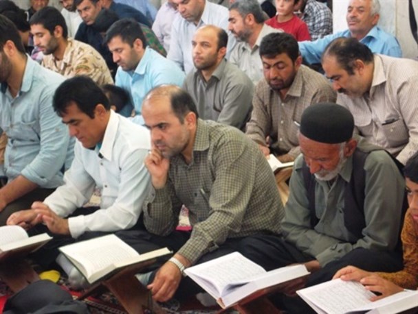 پیرغلامان قرآنی شهرستان اردل تجلیل می شوند