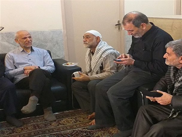 چشم بسته به هر لیستی رأی دادن درست نیست/ مردم باید نمایندگانی که موضع روشنی در مقابل استکبار دارند انتخاب کنند