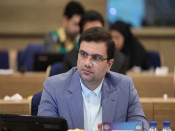 اصولی: نقد من به تلاش برخی افراد برای اعمال فشار بود