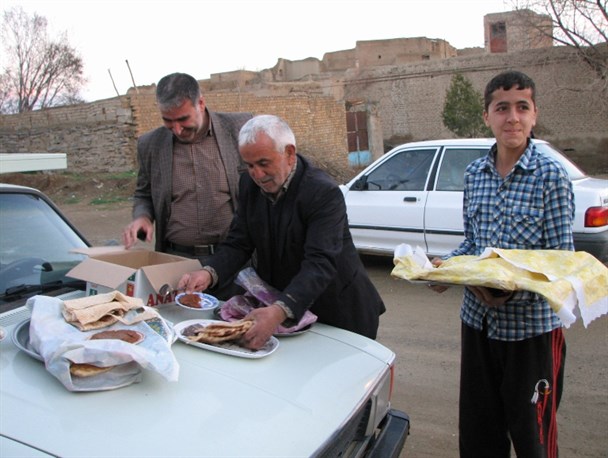مراسم آیینی سنتی "فاتحه خوانی"  در کمیجان