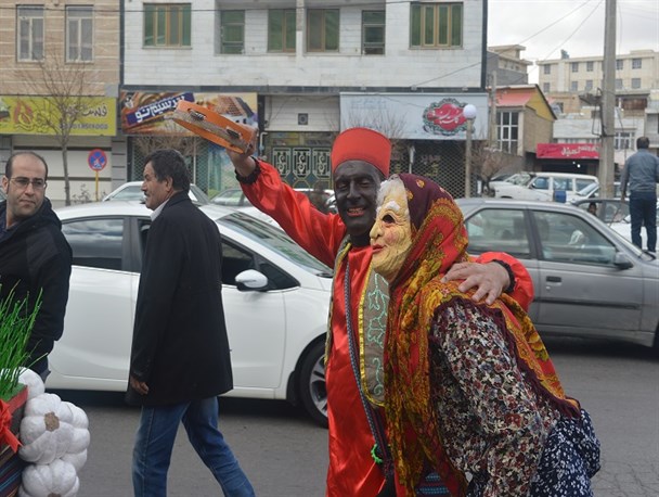حضور حاجی فیروز،ننه سرما و عمو نوروز برای استقبال از مردم و مسافران نوروزی در فیروزکوه