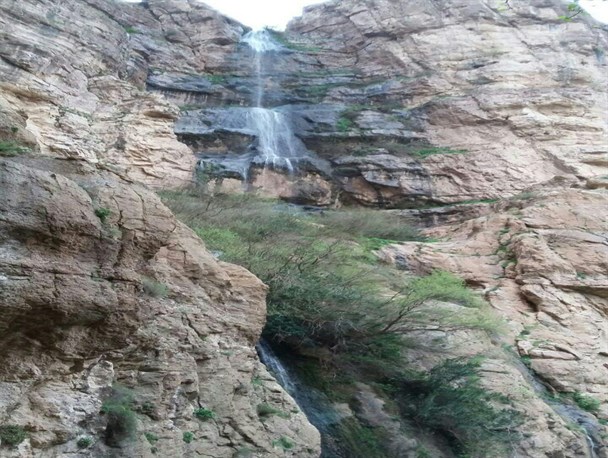 طبیعت زیبای روستای پیران جلوه ای از قدرت پروردگار / بلندترین آبشار خاورمیانه پذیرای میهمانان نوروزی است