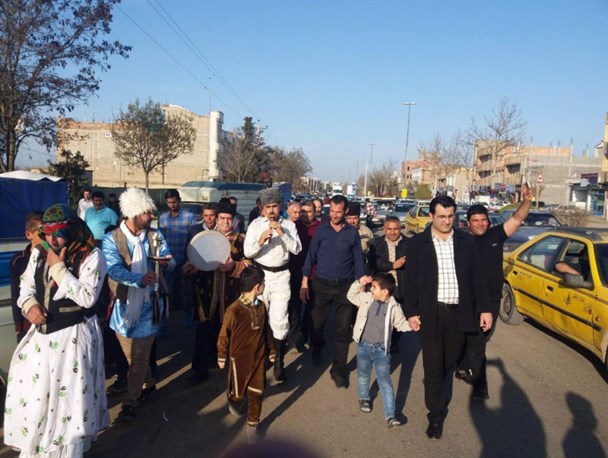 پارس آبادی ها با مراسم تکم گردانی به پیشواز نوروز رفتند + عکس