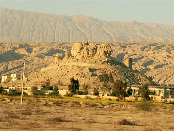 از قلعه اسرار آمیز بندرعباس تا قلعه‌ای در خلیج فارس که هر روز سرخ‌تر می‌شود+تصاویر