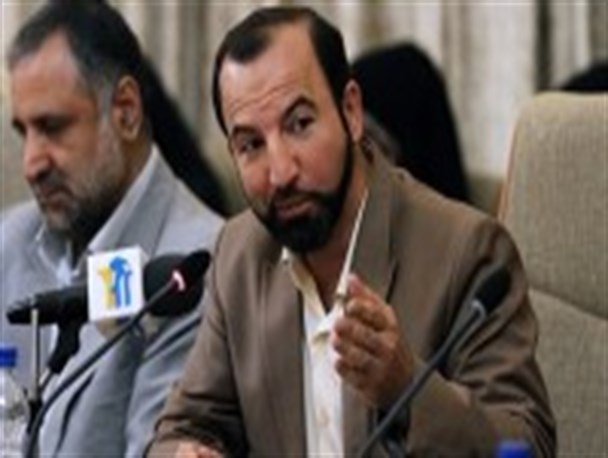 شهردار مصوبات را اجرا نمی‌کند/مصوبه ۴سال گذشته شورا زمین مانده است