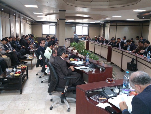 مدیران در انتخابات بی‌طرف باشند