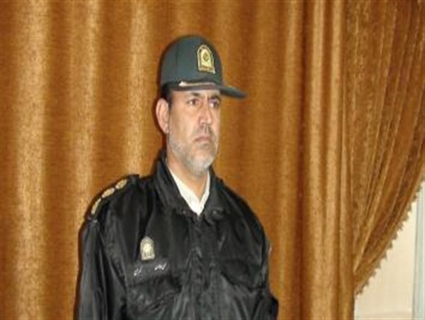 با کسانی که بخواهند آسایش شهروندان را سلب کنند برخورد قانونی و جدی خواهیم کرد/ عزم راسخ نیروی انتظامی برای مقابله با قهوه خانه ها