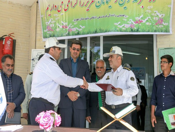 گواهینامه رانندگی برای نخستین بار در مهریز صادر می شود