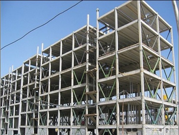 بیکاری ۸۰ درصدی کارگران ساختمانی شهر مشهد/ رکود اقتصادی و عدم ساخت و ساز ساختمان فضای کار را برای ما سخت کرده است