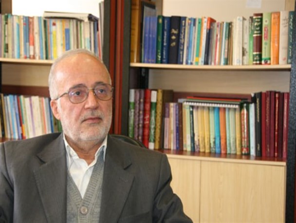 ترجمه و تألیف ۲۵ جلد کتاب و جمع‌آوری ۴۷ هزار جلد کتاب در کتابخانه دانشگاه آزاد دماوند