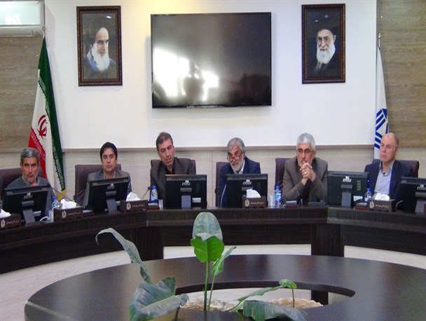 عملیات اجرایی پروژه بزرگ میدان بار همدان را با جدیت پیگیری کنید