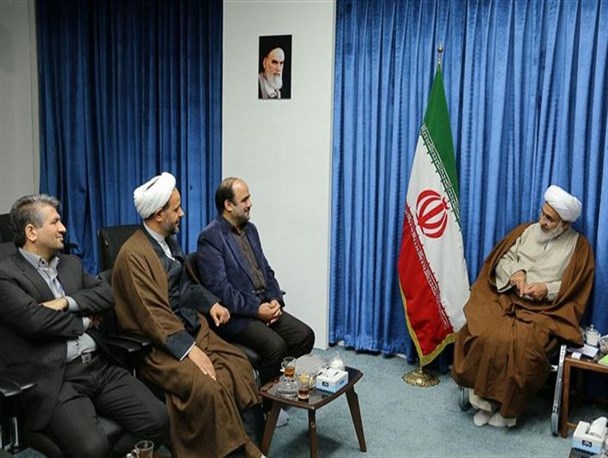 توسعه شهرها با جامع‌نگری به سبک زندگی اسلامی صورت گیرد/ تقویت خودکفایی و جلوگیری از ترویج فرهنگ نیازمندپروری