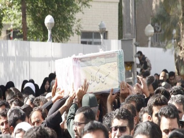 پدر شهید مدافع اسلام: حسین برای اعزام به سوریه التماس کرد/ فرمانده تیپ 110 سلمان آرزوی فرزندم برای مبارزه با تکفیری ها را محقق کرد