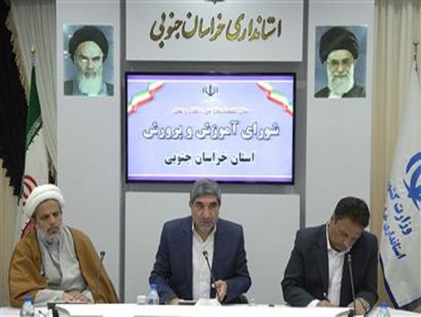همه دستگاه‌ها در بزرگداشت مقام معلم همکاری کنند/ 100 میلیون تومان در این خصوص کمک می‌کنیم