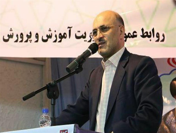 هیچ کس نمی تواند تحکم کند که به چه کسی رأی بدهید/ تخریب رقبا کار ناپسندی است
