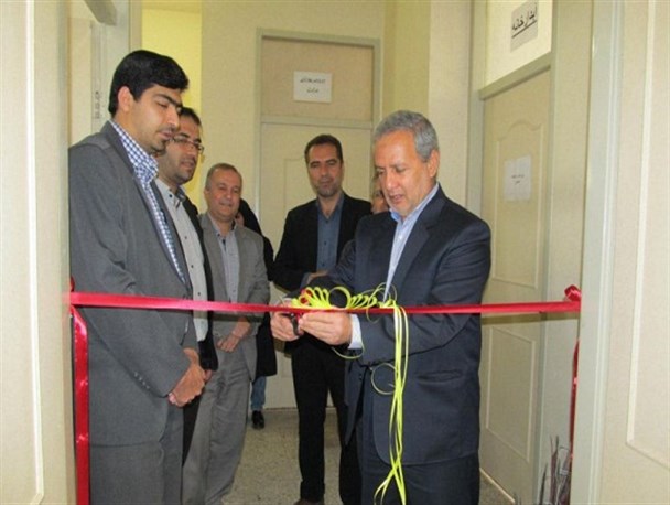 نمایشگاه کتاب شهر کمشچه افتتاح شد