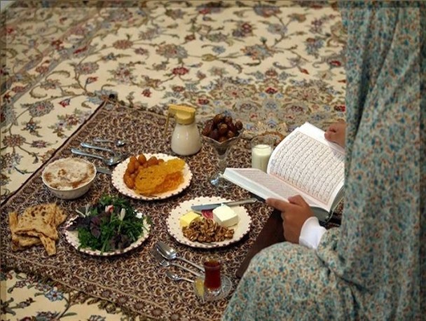 روزه‌داری افراد سالم منافاتی با شرایط کرونایی کشور ندارد