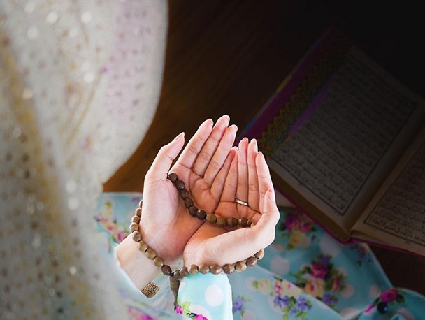 انسان با دو بالِ عمل صالح و ایمان اوج می‌گیرد