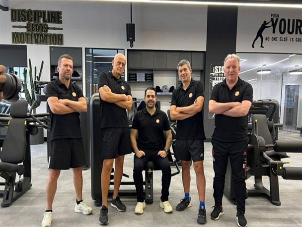 ترویج فرهنگ منحط نوکیسه‌های غربی در پایتخت ایران/ نمایش مهوع سرمایه‌داری و اشرافی‌گری در پوستین ورزش