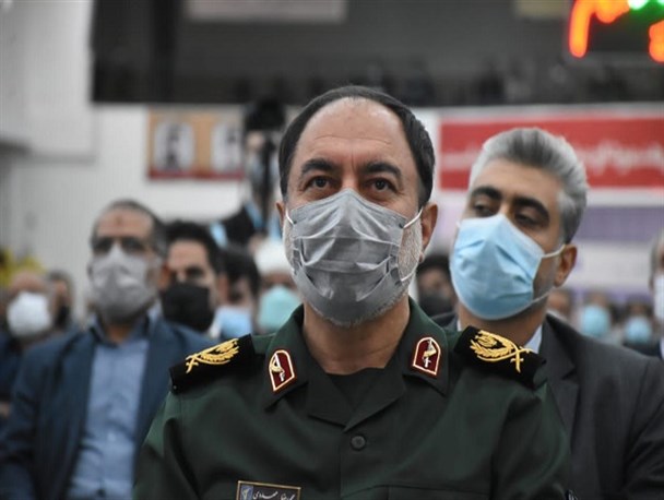 دشمن به دنبال ایجاد یأس و ناامیدی در جامعه است