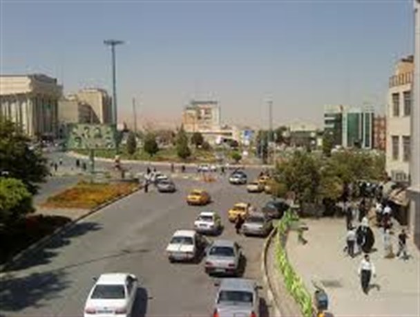 مرکز شهر نماد تمدن یا بی تمدنی است؟/ میدان آزادی نماد فرهنگ مردم کردنشین کرمانشاه نیست