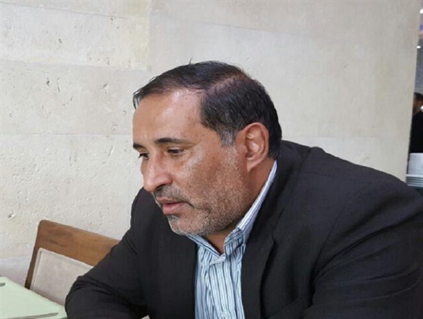 چگونه شاعران رضایت رهبری را برمی انگیزند؟ / بی موضعی بزرگترین تهدید برای هنرمندان انقلابی است