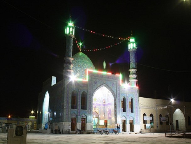 مقام صاحب الزمان(عج)شوشتر آماده پذیرایی از زائران در نیمه شعبان