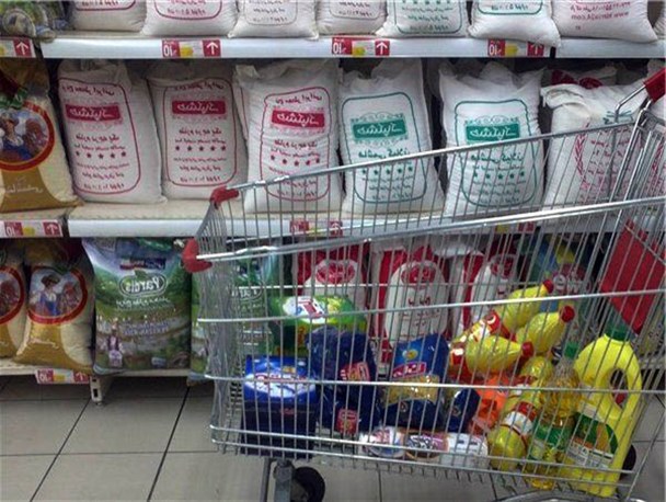 توزیع کالاهای اساسی طرح تنظیم بازار رمضان در یزد آغاز شد