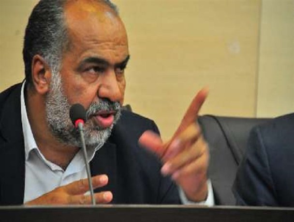 برخی برای سرپوش گذاشتن بر شکستهایشان در پی القای جنگ هستند