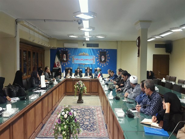نرخ ۸.۱ درصدی مشارکت اقتصادی زنان در استان مرکزی/رتبه پنجم استان مرکزی در تعداد پست های مدیریتی برای بانوان