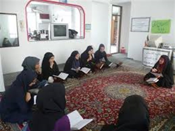 600 خانه قرآن شهری و روستایی در کرمانشاه فعال هستند