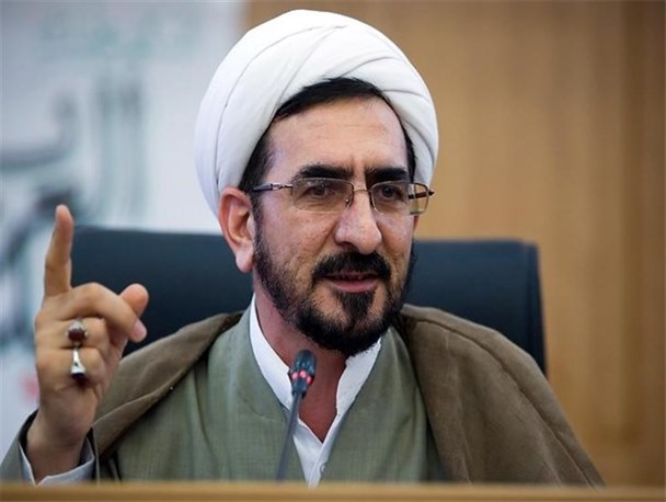 متولیان برگزاری کنسرت‌ها به افکار عمومی پاسخ دهند/ متأسفیم که برخی از مسئولان به جای حل مشکلات مردم گرفتار مسائل حاشیه‌ای شده‌اند