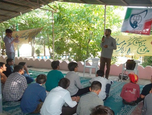 هدف انجمن اسلامی دانش آموان مقابله با حرکت های دشمنان است