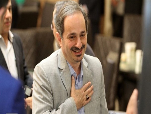 دولت روحانی مظلوم ترین دولت پس از انقلاب است/هنوز خطر پوپولیسم و افراط گرایی از انقلاب دور نشده است
