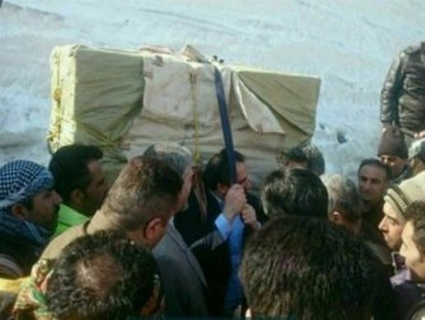 عوض کردن جای جلاد و شهید به سبک نماینده پیرانشهر!