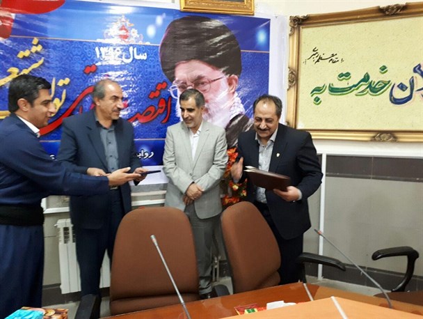 مراسم تکریم و معارفه مدیر شبکه بهداشت و درمان روانسر برگزار شد
