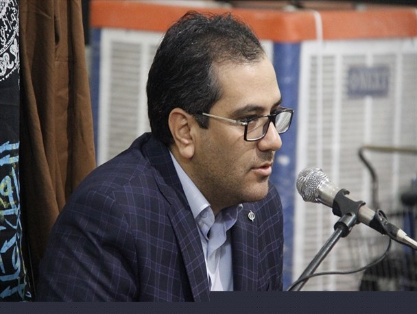طرح بازسازی و ترمیم جدول های سطح شهر قرچک در حال اجرا است