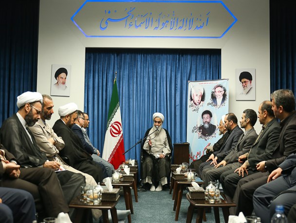 پرترافیک‌ترین دروازه ورودی انسان‌ها به دین، عدالت و کرامت است/ فضا را برای مجرمان ناامن کنید
