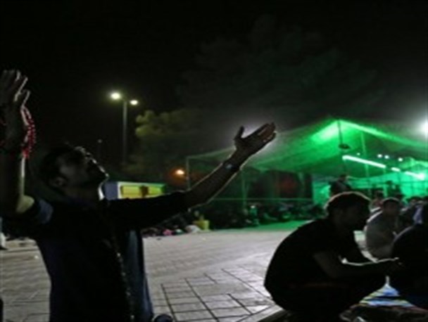 تصاویری از مراسم احیای شب ۲۳ رمضان در استان تهران