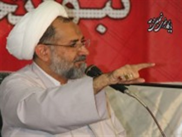 برنامه دقیق انگلستان برای ایجاد درگیری های قومی و مذهبی/هدف استکبار تخریب تدریجی و انحراف انقلاب اسلامی است