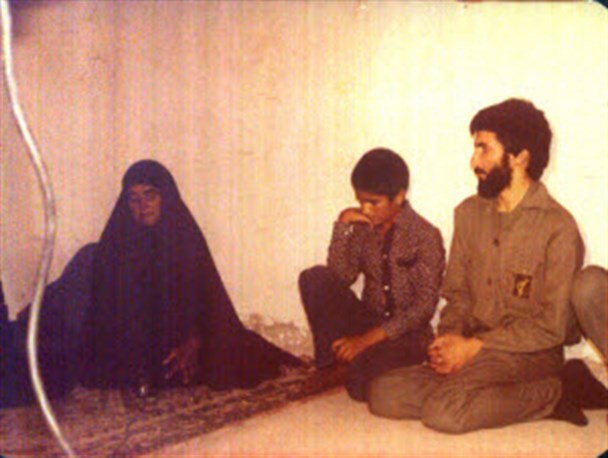 عکس کمتر دیده شده از شهید جهان آرا در امیدیه