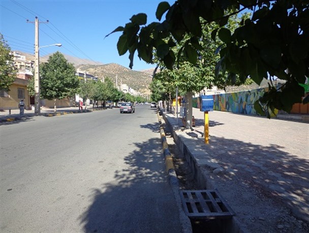 وجود ساختمان های اداری در مرکز شهر سروآباد، رونق را از بازار ربوده/ارمغان کسادی بازار نتیجه بی مهری مردم