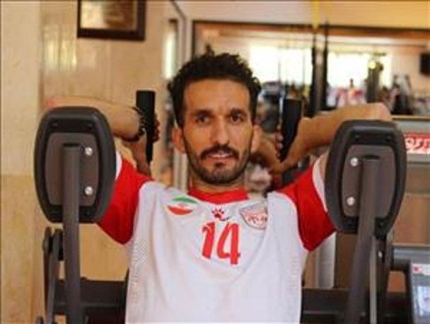 مهم نیست چه کسی در ترکیب قرار بگیرد/ نبود استادیوم به ما لطمه می‌زند